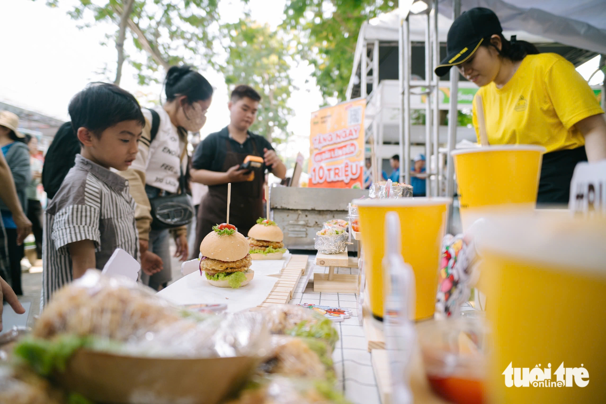 Nhiều bánh mì 'ngoại quốc' có mặt trong 'đại tiệc' bánh mì Việt Nam - Ảnh 1.