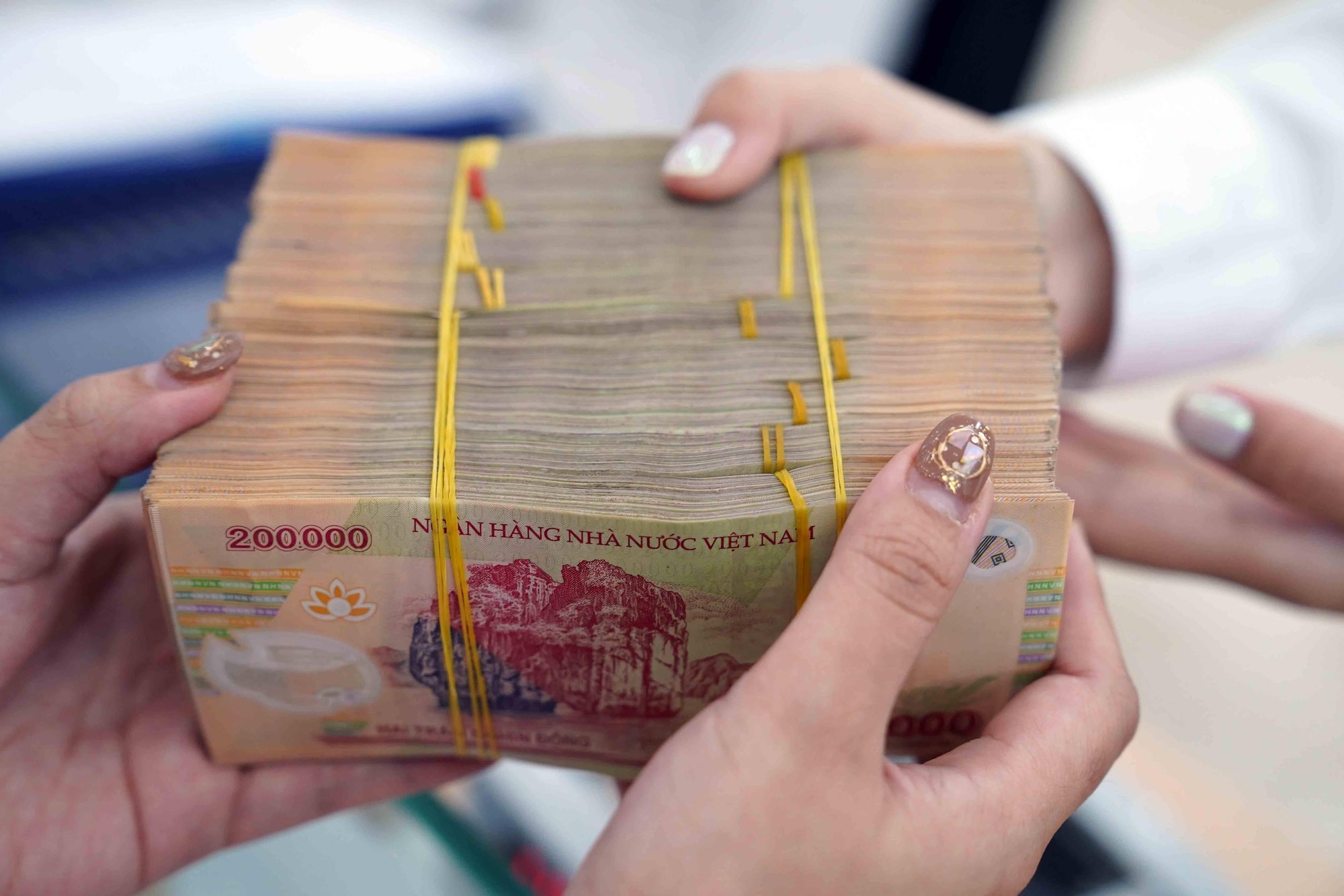 3 lô trái phiếu liên quan Tập đoàn BB Group bị yêu cầu mua lại- Ảnh 1. 3 lô trái phiếu liên quan Tập đoàn BB Group bị yêu cầu mua lại- Ảnh 1.