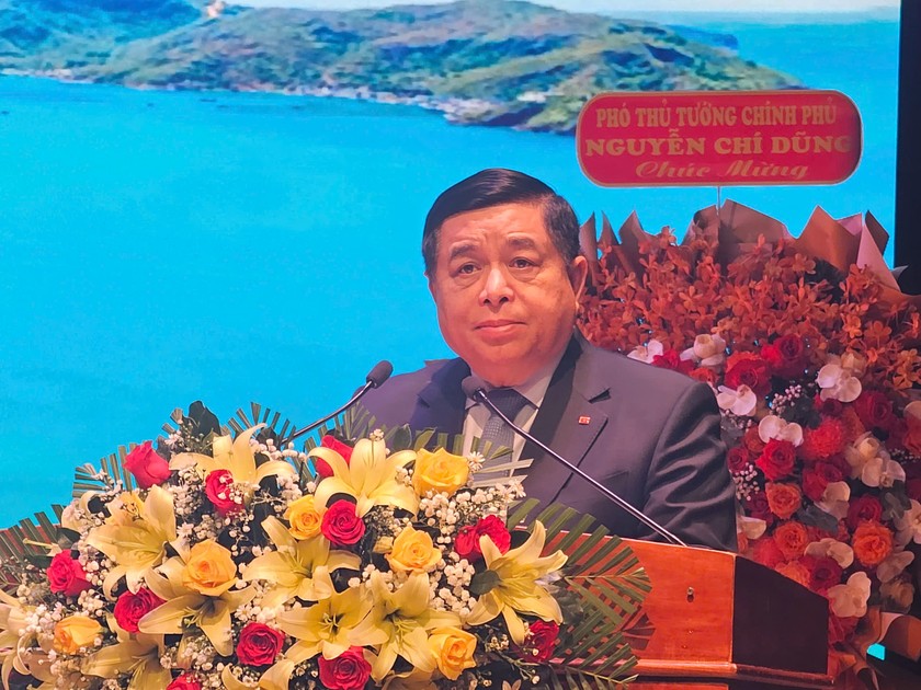 Phó Thủ tướng Chính phủ Nguyễn Chí Dũng phát biểu chỉ đạo tại Hội nghị.