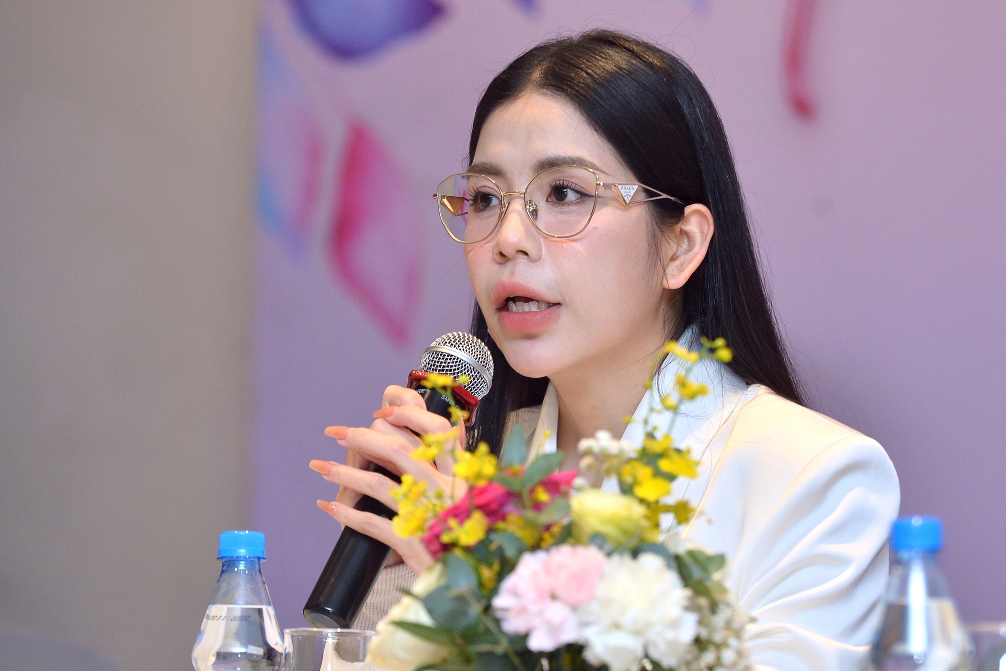 Quang Linh Vlogs và Hằng Du Mục cúi đầu xin lỗi- Ảnh 4. Quang Linh Vlogs và Hằng Du Mục cúi đầu xin lỗi- Ảnh 4.
