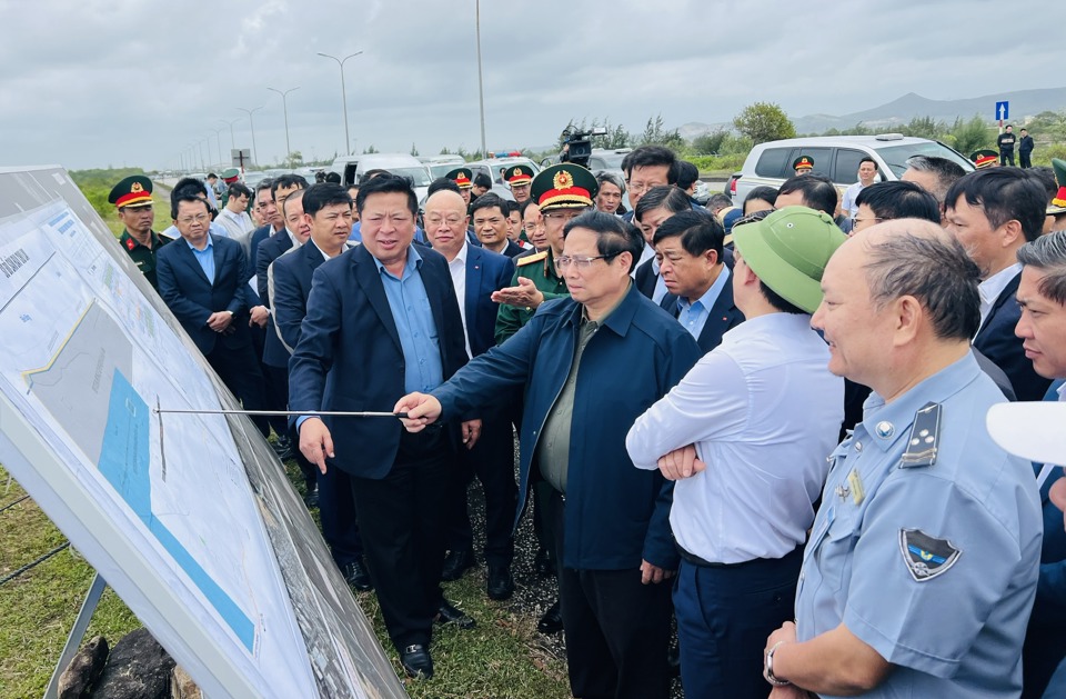 Thủ tướng Phạm Minh Chính kiểm tra tại sân bay Chu Lai trong tháng 2 vừa qua.