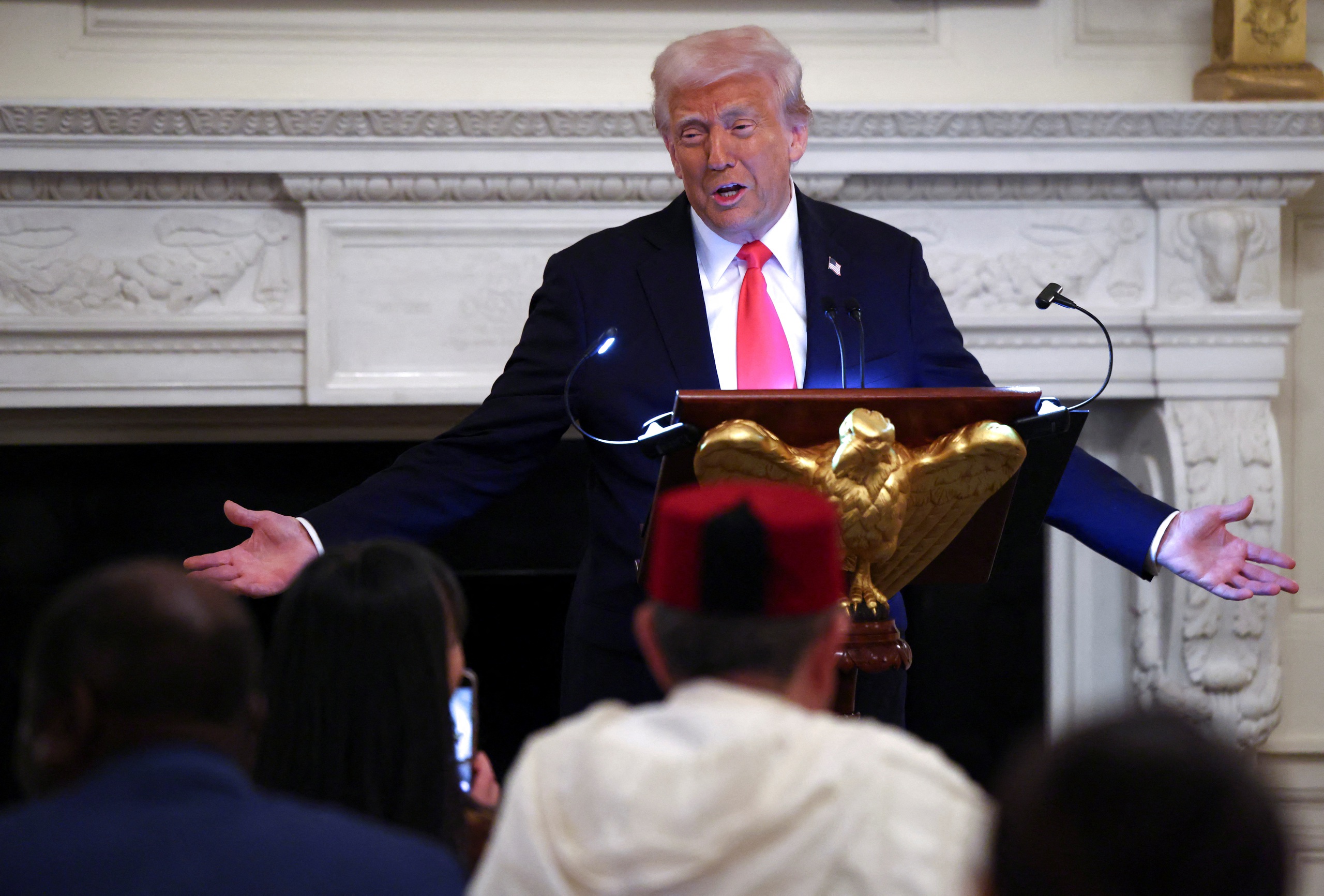 Tin tức nóng: Trump và WTO căng thẳng khi Mỹ dừng đóng góp ngân sách 2024 - Ảnh 1. Tin tức nóng: Trump và WTO căng thẳng khi Mỹ dừng đóng góp ngân sách 2024 - Ảnh 1.