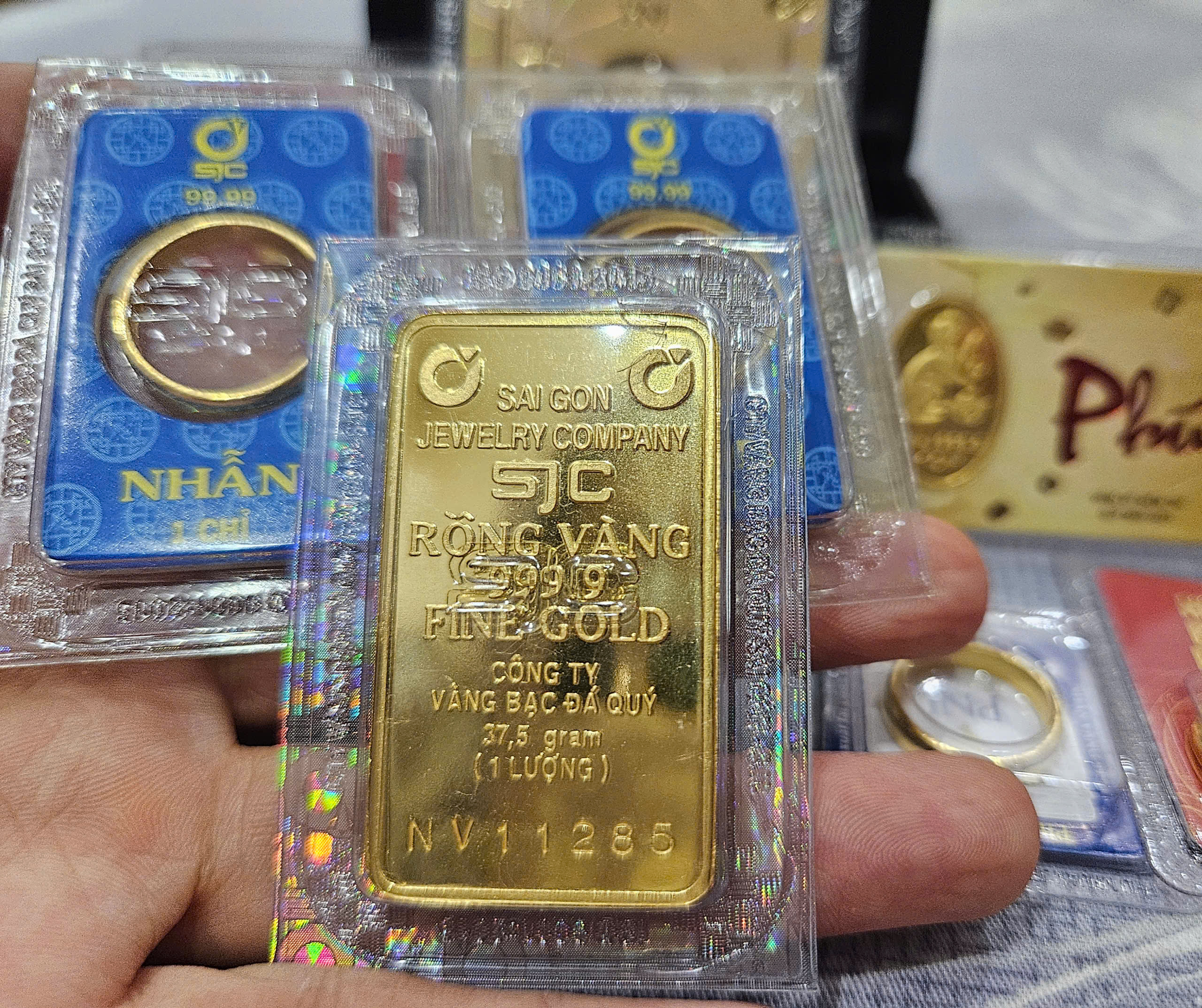 Cuối ngày 30-3, giá vàng duy trì ở mức đỉnh, chuyên gia dự báo khó về 95 triệu đồng/lượng- Ảnh 3. Cuối ngày 30-3, giá vàng duy trì ở mức đỉnh, chuyên gia dự báo khó về 95 triệu đồng/lượng- Ảnh 3.