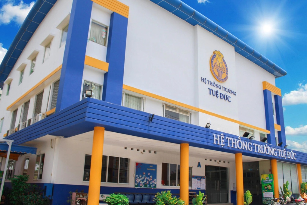 Sau bữa ăn xế ở trường có học phí cả trăm triệu, nhiều học sinh nhập viện - 1 Sau bữa ăn xế ở trường có học phí cả trăm triệu, nhiều học sinh nhập viện - 1