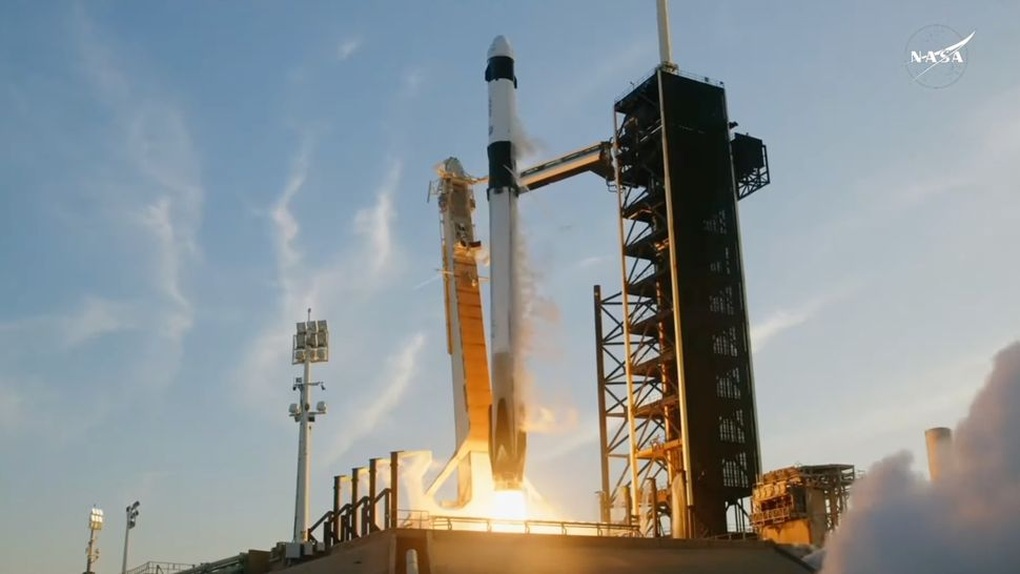 SpaceX phóng thành công tàu vũ trụ giải cứu phi hành gia mắc kẹt tại ISS - 1 SpaceX phóng thành công tàu vũ trụ giải cứu phi hành gia mắc kẹt tại ISS - 1
