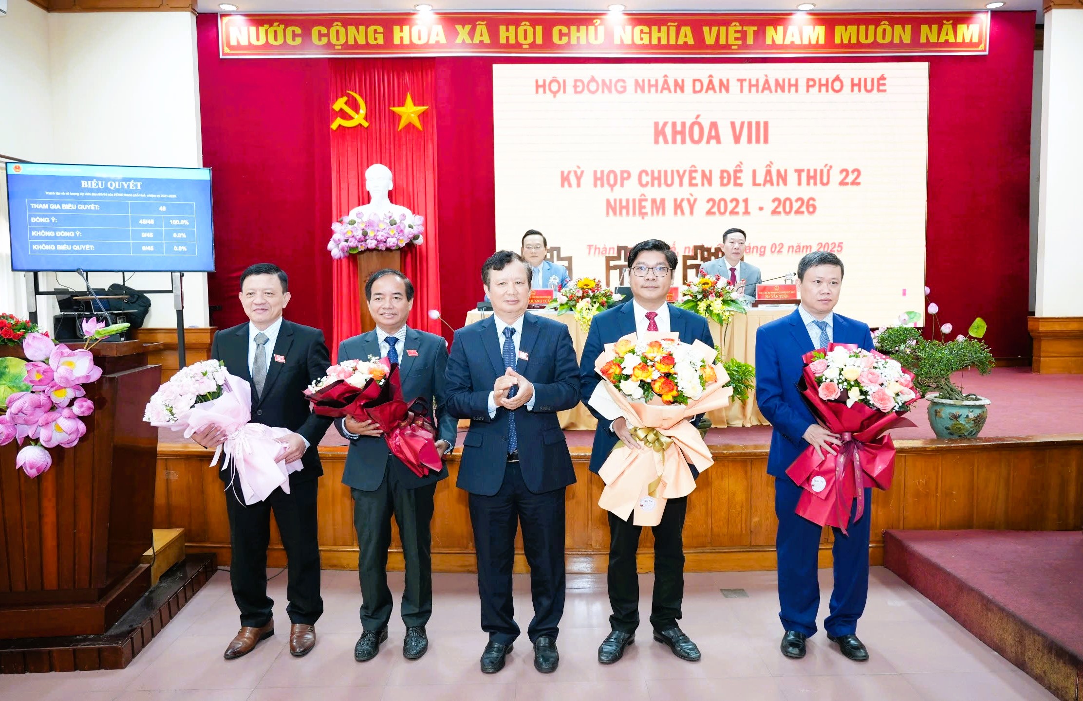 TP Huế có thêm một phó chủ tịch- Ảnh 1. TP Huế có thêm một phó chủ tịch- Ảnh 1.