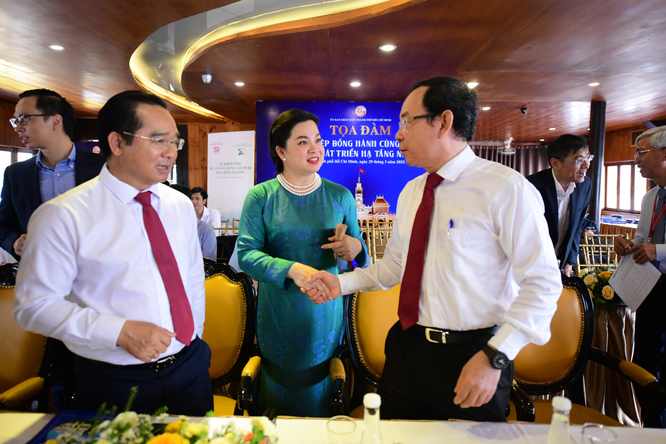 TP.HCM muốn 'bắt tay' với doanh nghiệp công nghệ cao để phát triển hạ tầng - Ảnh 1.
