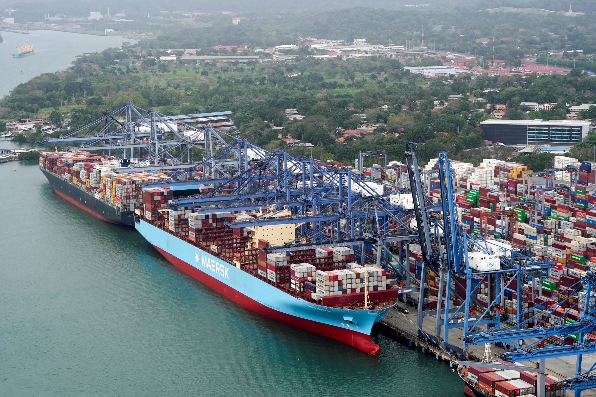 Tập đoàn tỉ phú Lý Gia Thành ‘quay xe’ vụ bán cảng kênh đào Panama? - Ảnh 1.