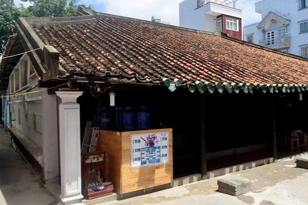 Tháo dỡ phần vi phạm xây dựng trong di tích Vương Hồng Sển - 1 Tháo dỡ phần vi phạm xây dựng trong di tích Vương Hồng Sển - 1
