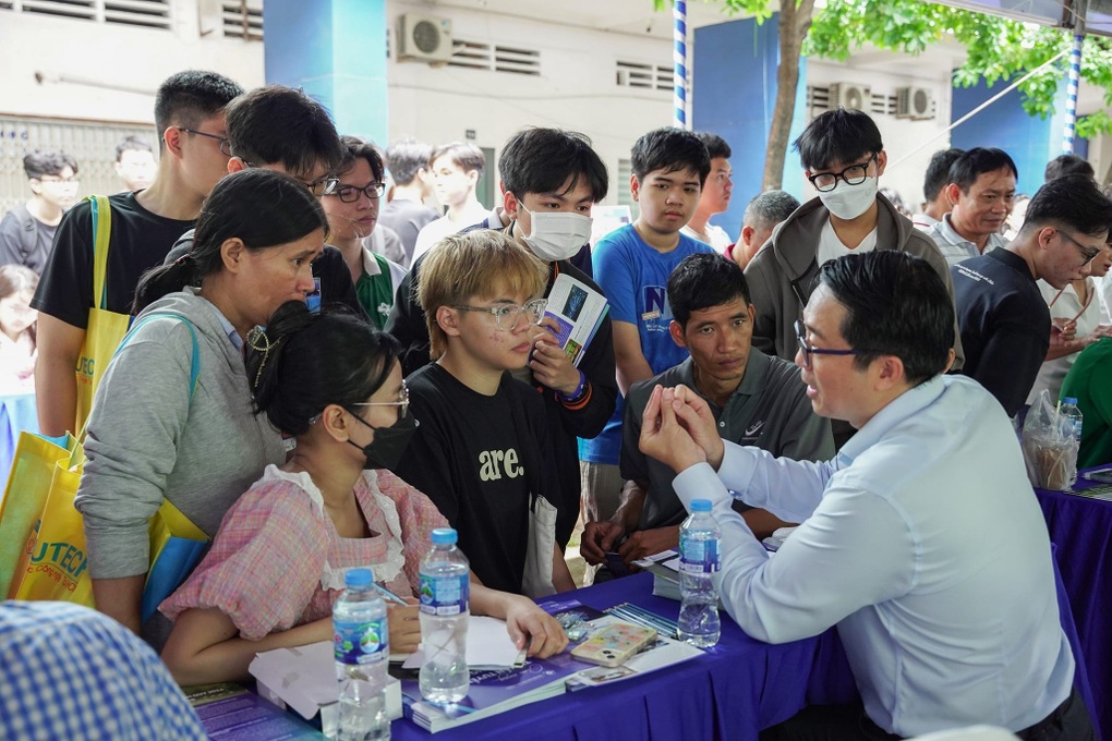 Xét tuyển đại học bằng học bạ sắp hết thời? - 2