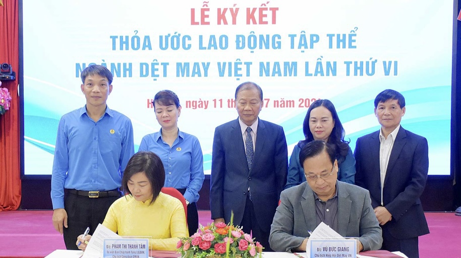 Lễ ký kết Thỏa ước Lao động tập thể ngành Dệt May Việt Nam lần thứ VI tại Hà Nội, ngày 11/7/2024 - Ảnh minh hoạ, nguồn: congdoandetmay.vn
