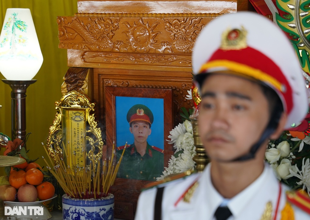Trình Thủ tướng công nhận liệt sỹ, cấp bằng ghi công CSCĐ ở Vũng Tàu - 1 Trình Thủ tướng công nhận liệt sỹ, cấp bằng ghi công CSCĐ ở Vũng Tàu - 1