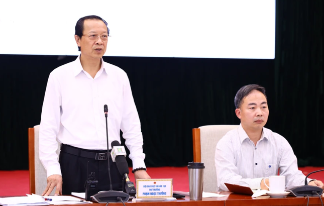 Sau 1,5 tháng Thông tư 29 có hiệu lực: Trung tâm dạy thêm tăng vọt, Bộ GD&ĐT ra mệnh lệnh ảnh 1