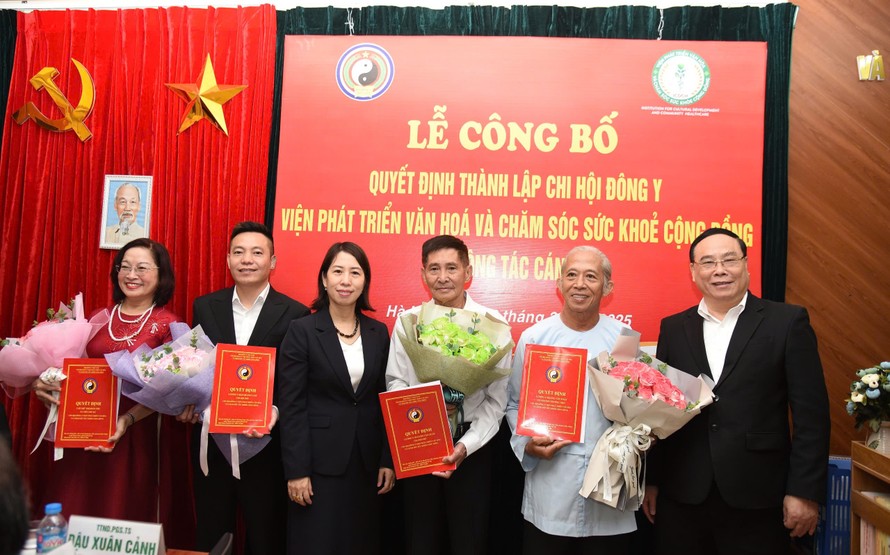 Từng bước đưa thành tựu Đông y lan tỏa vào cuộc sống, văn hóa người Việt- Ảnh 1.