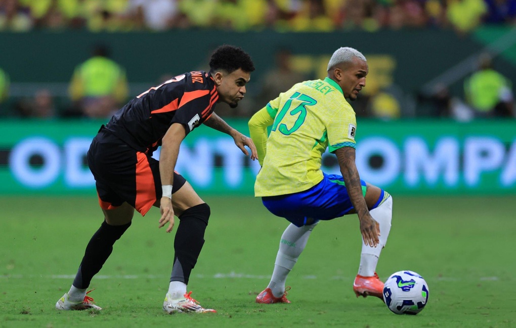 Vinicius tỏa sáng ở phút bù giờ, Brazil hạ gục Colombia - 1