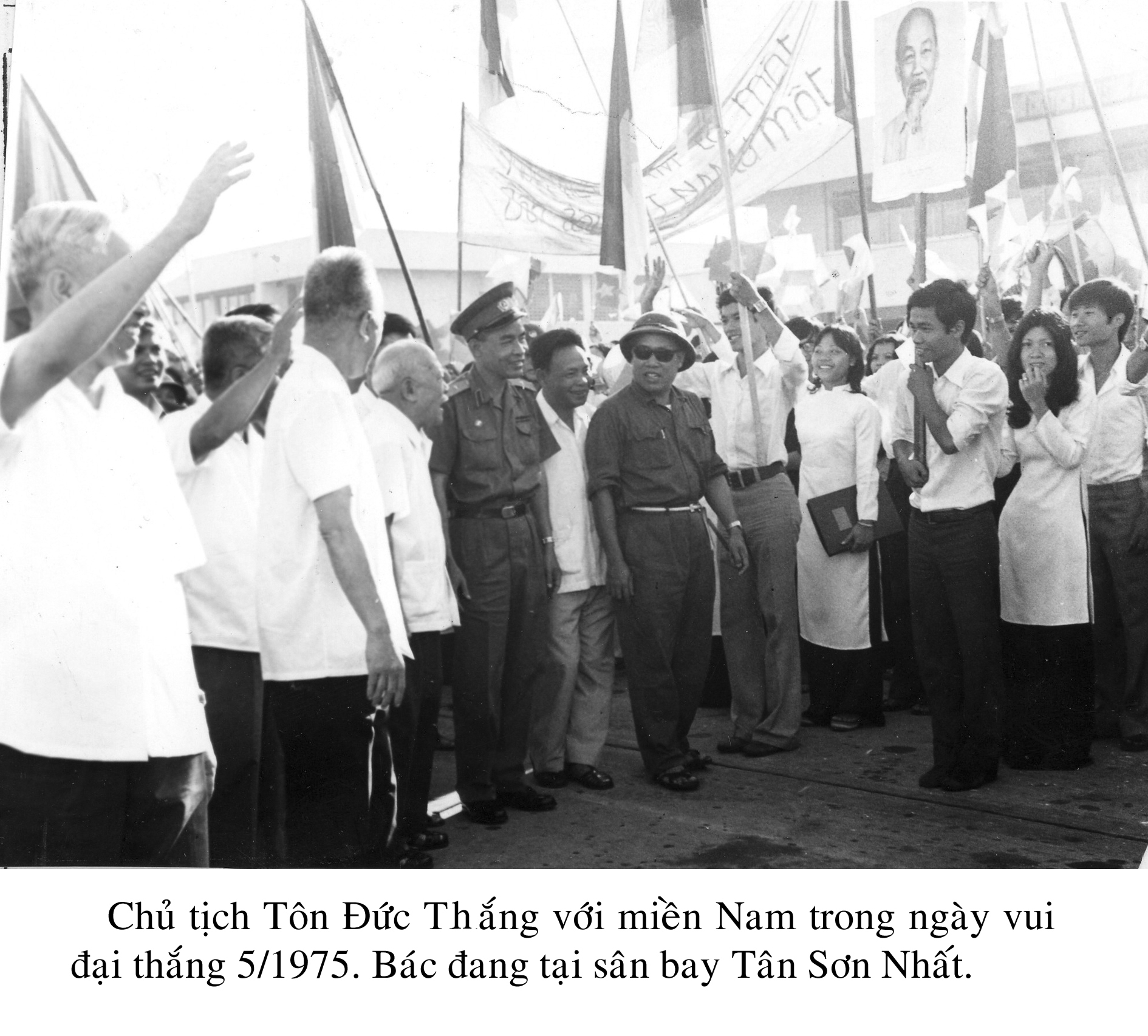 Xúc động với Bác Tôn - ngày trở về - Ảnh 1. Xúc động với Bác Tôn - ngày trở về - Ảnh 1.