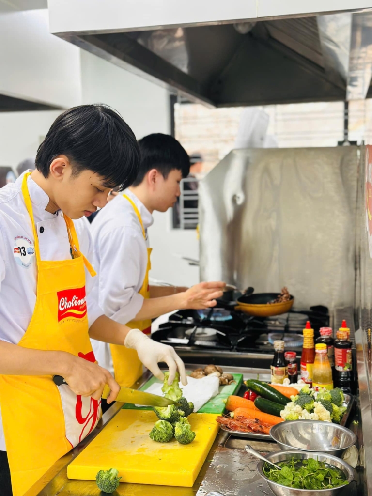 Suc-khoe-cua-cac-benh-nhan-bi-ngo-doc-Botulinum.jpg - Vietnam.vn