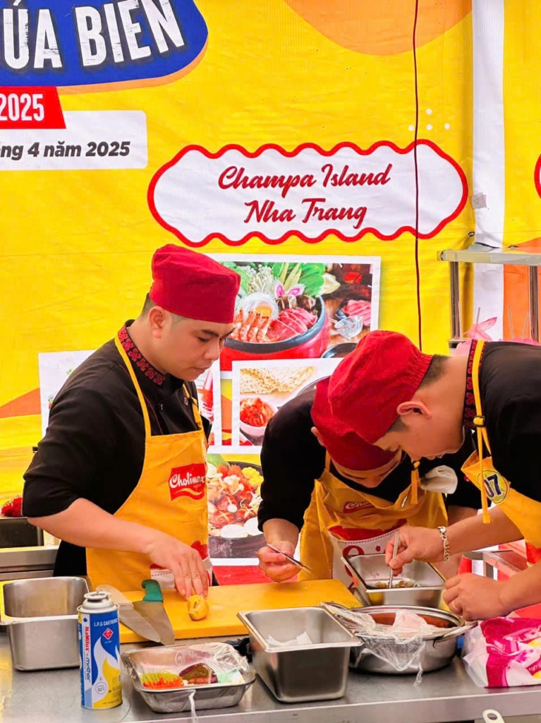 Ông Công quay xe cực ‘khét’, Tố mở lòng với Nhài - Vietnam.vn