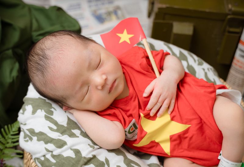 Bất ngờ đền Trần năm nay, phát ấn mới 15 phút đã vắng người