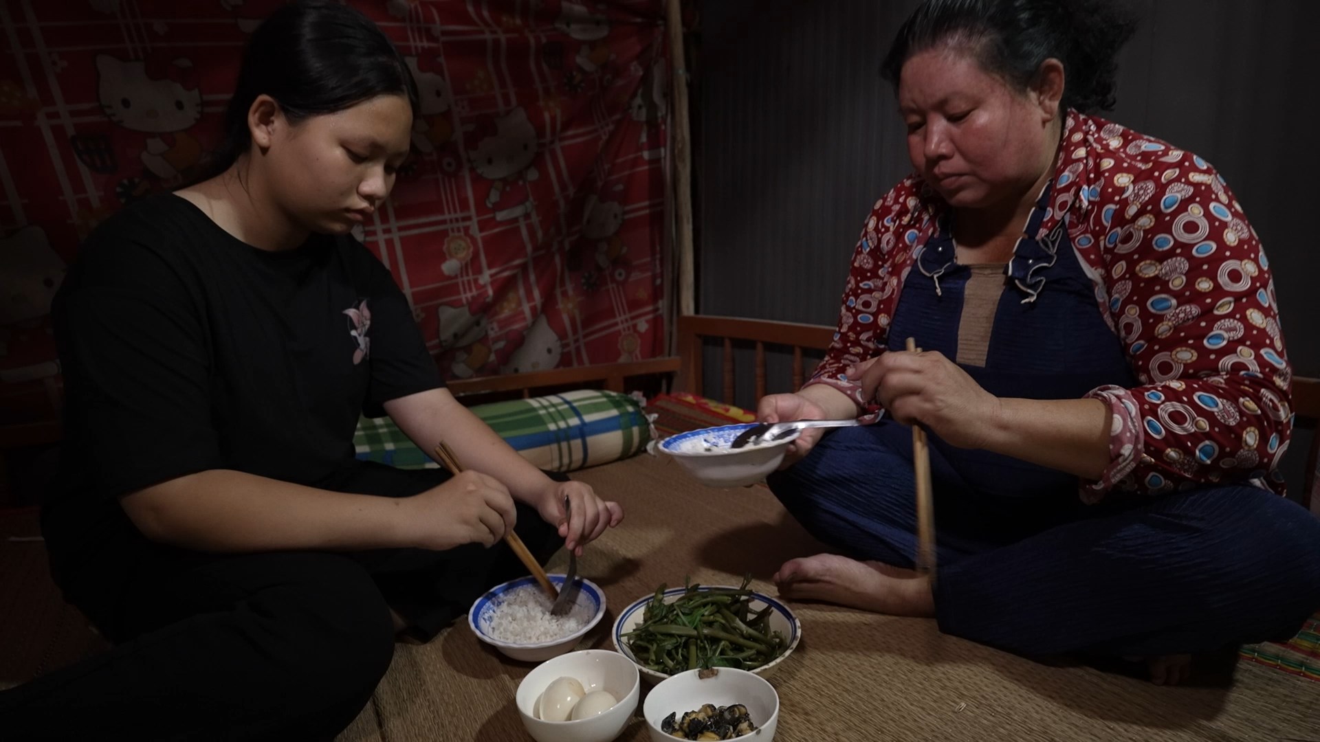 Doanh nghiệp có vốn 15 tỉ đồng, gây thiệt hại tài nguyên rừng đến 70 tỉ đồng - Vietnam.vn Thiếu vắng cha, giờ đây mẹ là chỗ dựa duy nhất của Cẩm Nhung