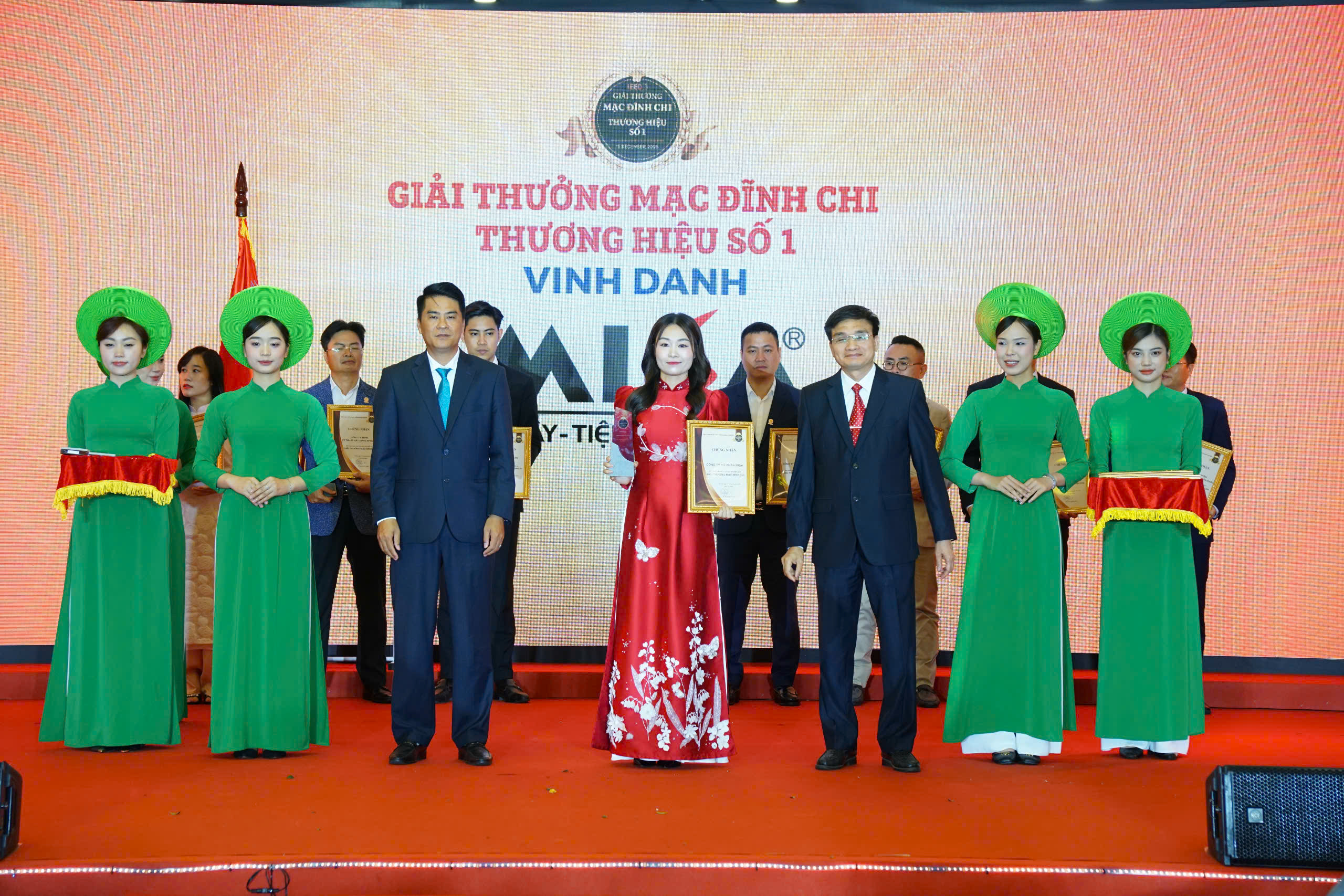 Giá heo hơi tiếp đà tăng, tổng đàn giảm, thị trường đi lên? - Vietnam.vn