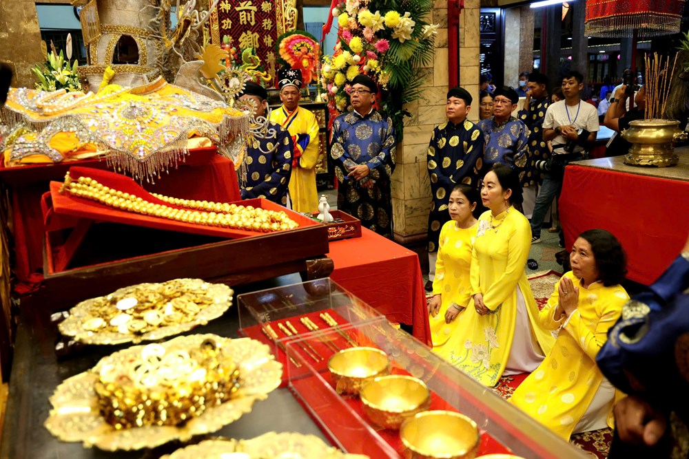 Trang trọng tổ chức nghi lễ tắm Bà Chúa Xứ núi Sam - ảnh 5