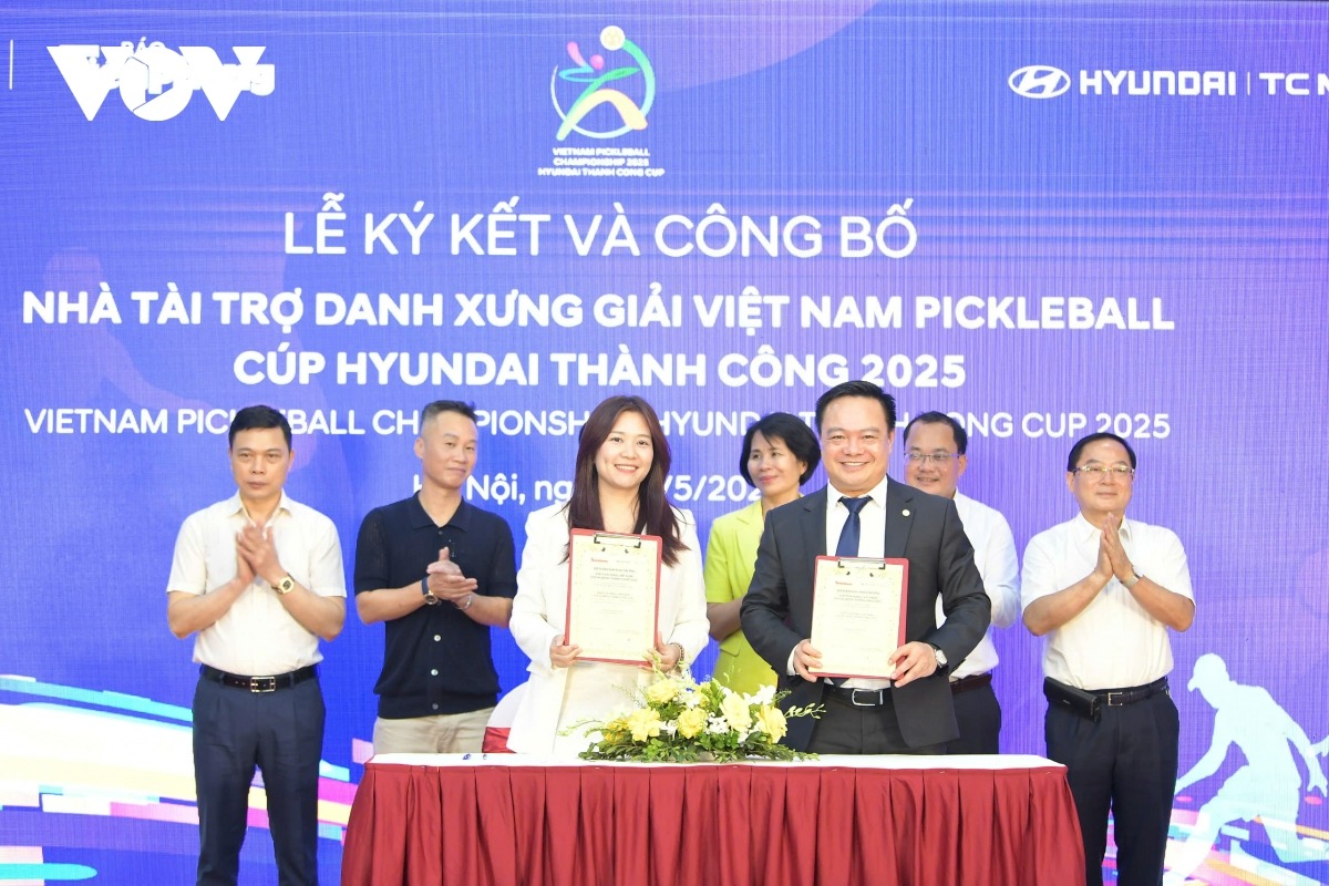 Huy động người thân luân phiên trực xếp lốt đăng kiểm ở TP.HCM - Vietnam.vn Giai Pickleball Viet Nam Cup H