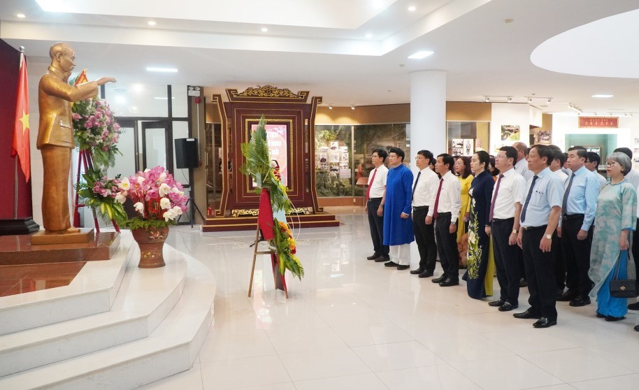 Tái hiện nghi lễ đặt tên theo họ Hồ của đồng bào vùng cao A Lưới - ảnh 1