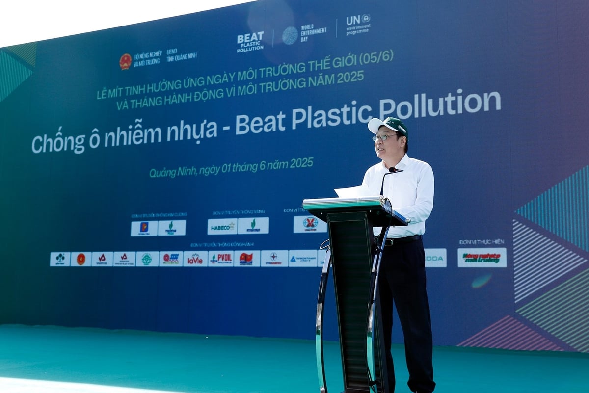 Thứ trưởng Bộ Nông nghiệp và Môi trường Lê Công Thành phát biểu tại buổi Lễ mít tinh hưởng ứng Ngày Môi trường Thế giới năm 2025. Ảnh: Khương Trung.