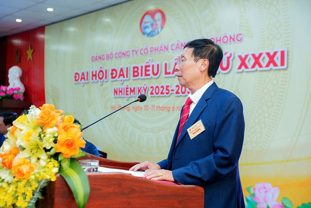 1679148299_Bo-truong-Le-Minh-Hoan-tham-va-lam-viec-tai.jpg - Vietnam.vn