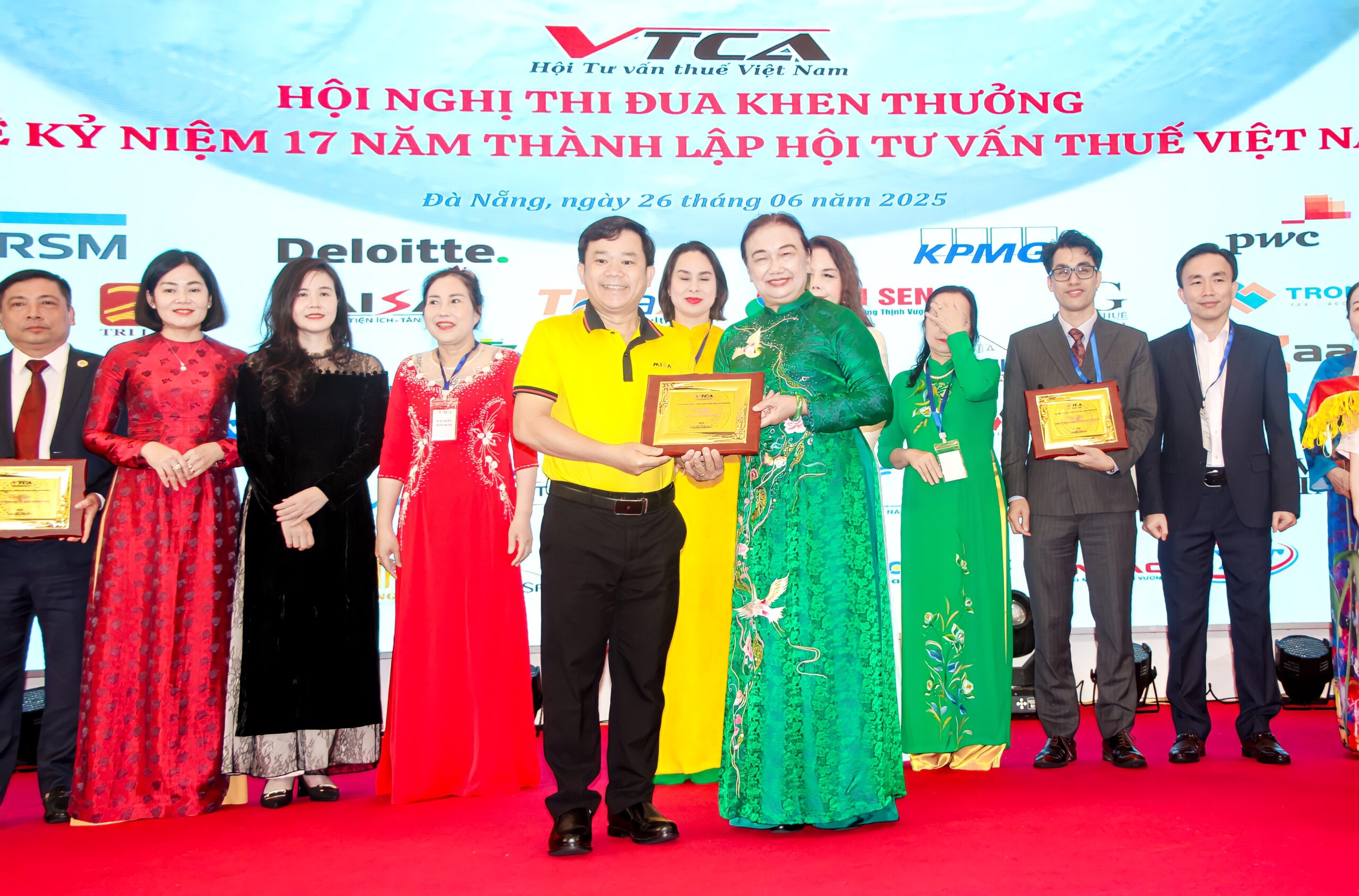 - Vietnam.vn