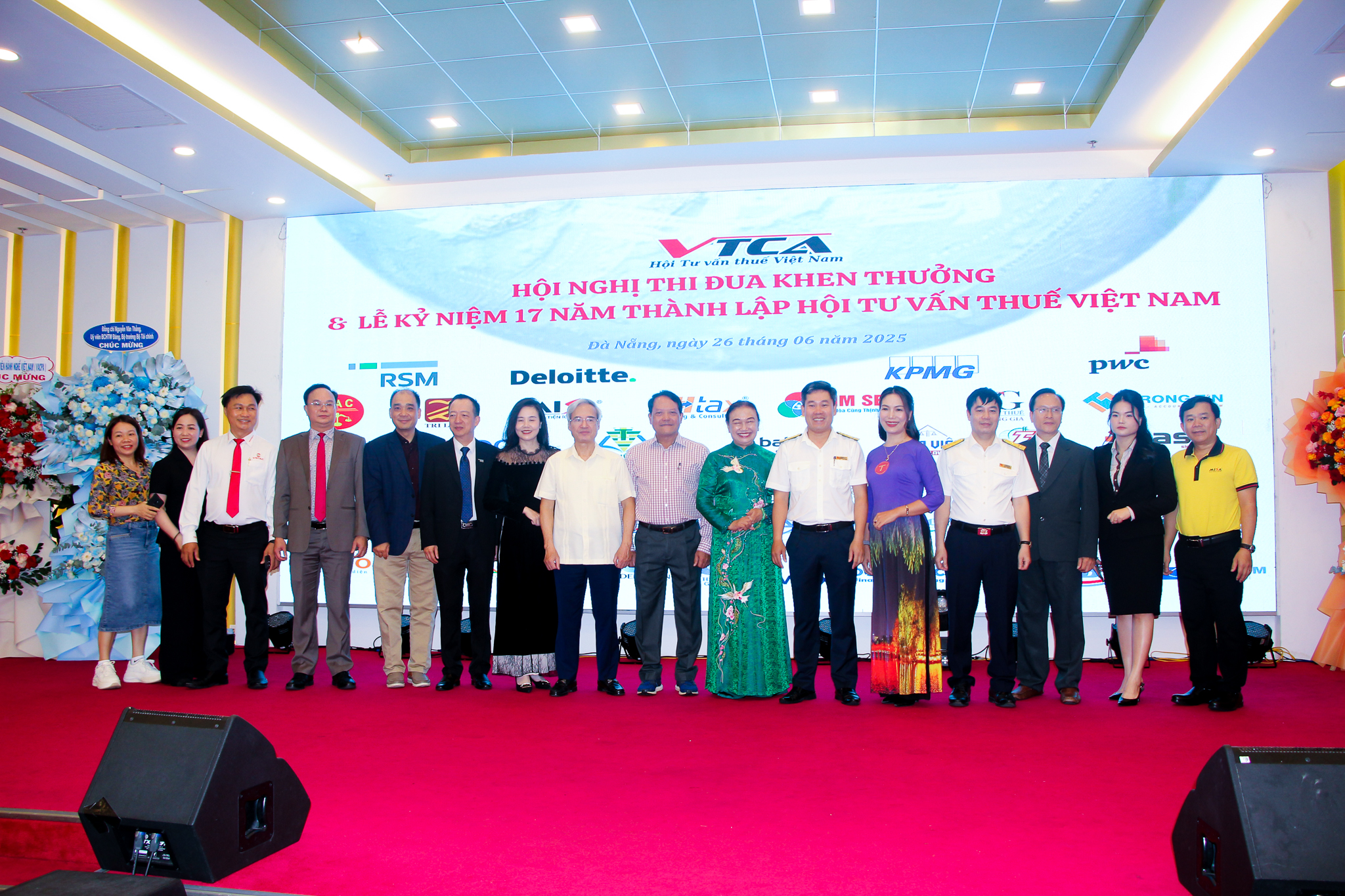 Buồn cho bóng đá xấu xí! - Vietnam.vn
