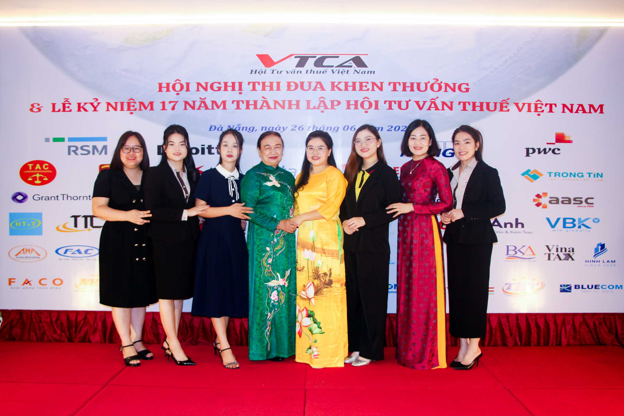 mo-ra-co-hoi-cho-du-lich-ha-giang-vuon-ra-thi-truong-quoc-te - Vietnam.vn