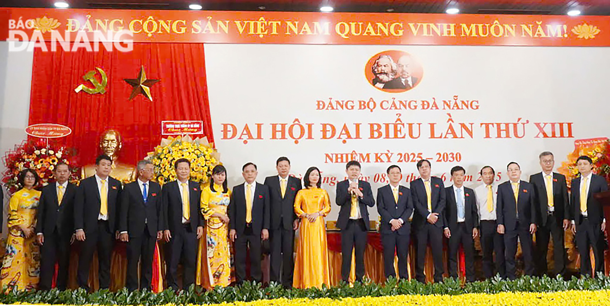 Ra mắt Ban chấp hành Đảng bộ Công ty CP Cảng Đà Nẵng nhiệm kỳ 2025-2030.