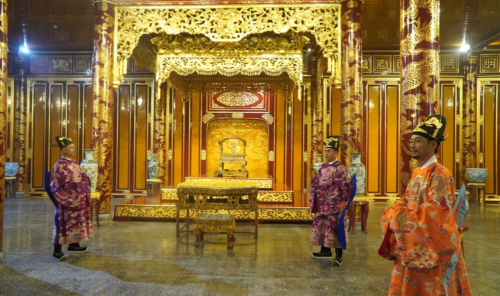 Khởi tố đối tượng xâm hại Ngai vua triều Nguyễn - ảnh 1